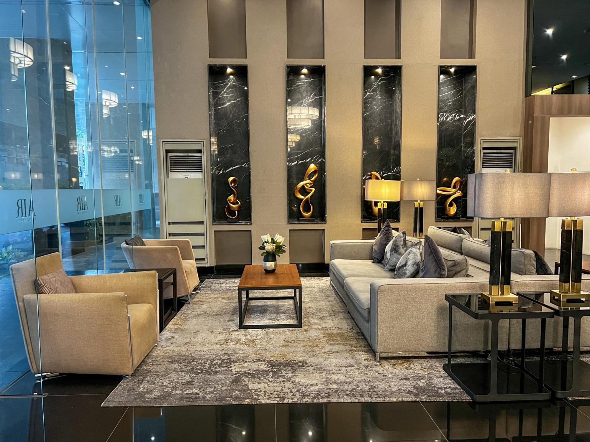 Brand New Casa Airabella With Netflix & Makati Skyline Manila