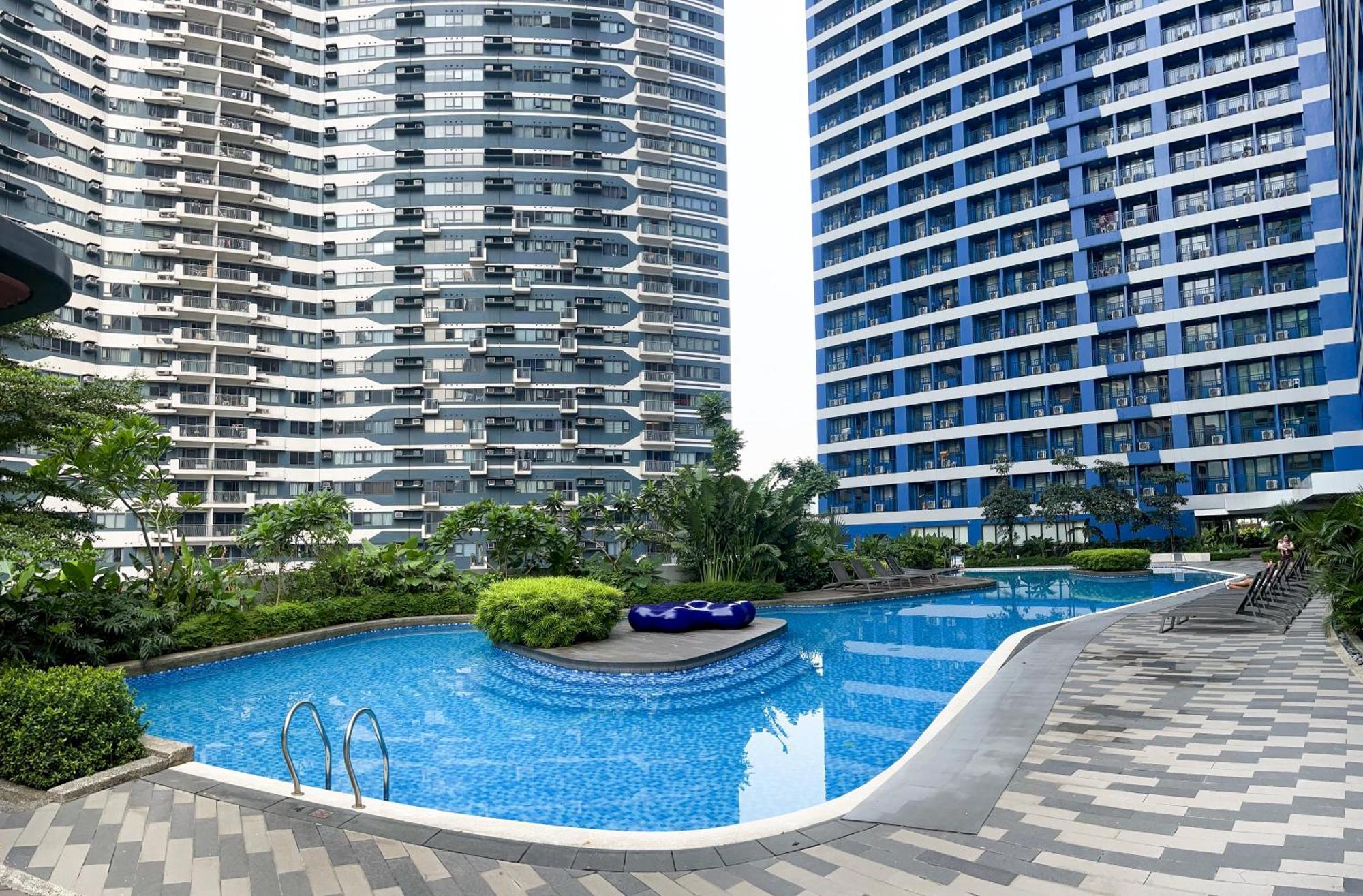Brand New Casa Airabella With Netflix & Makati Skyline * Manila