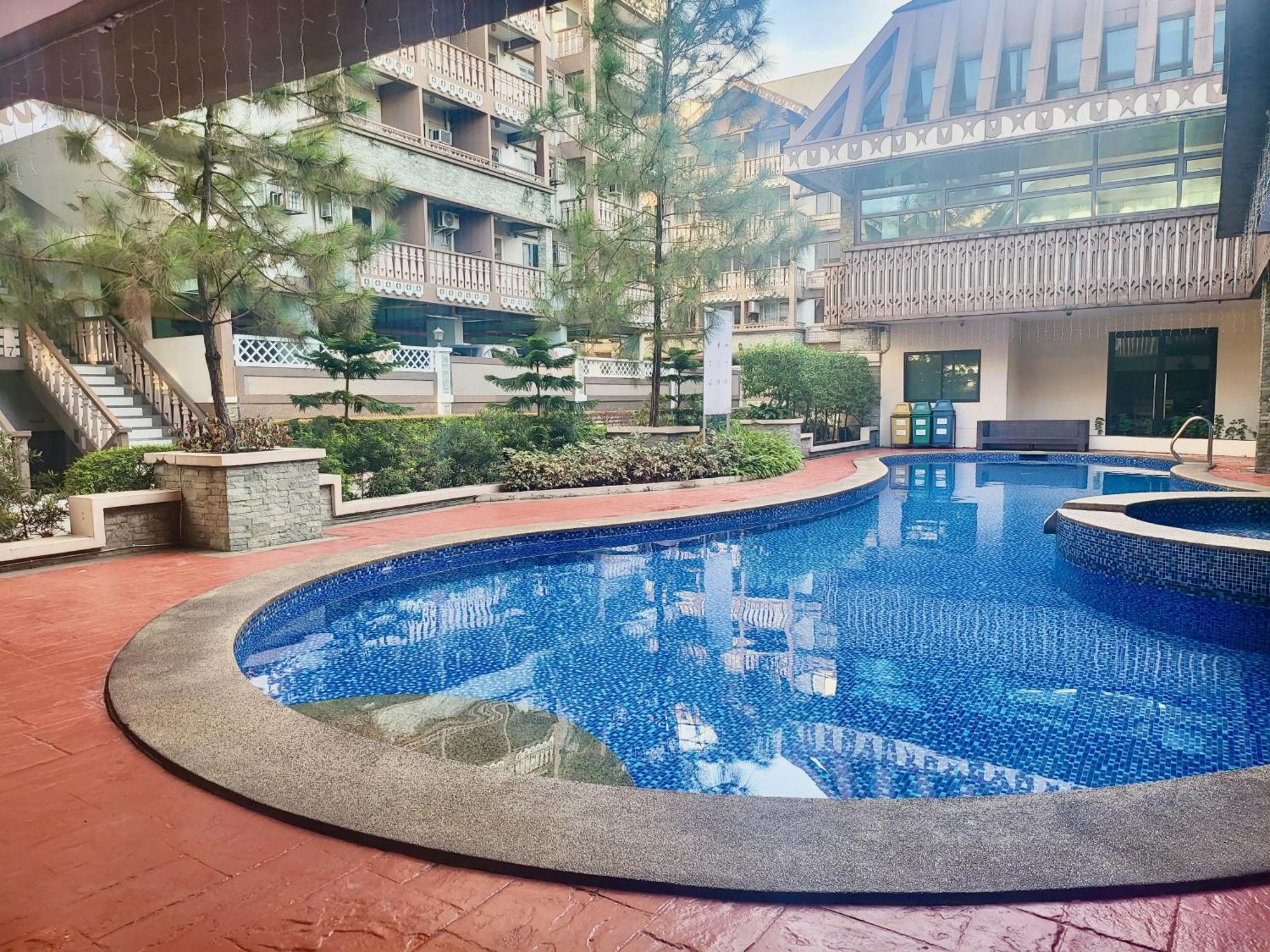 King Bed At Pine Crest #t3-439 Near Mall