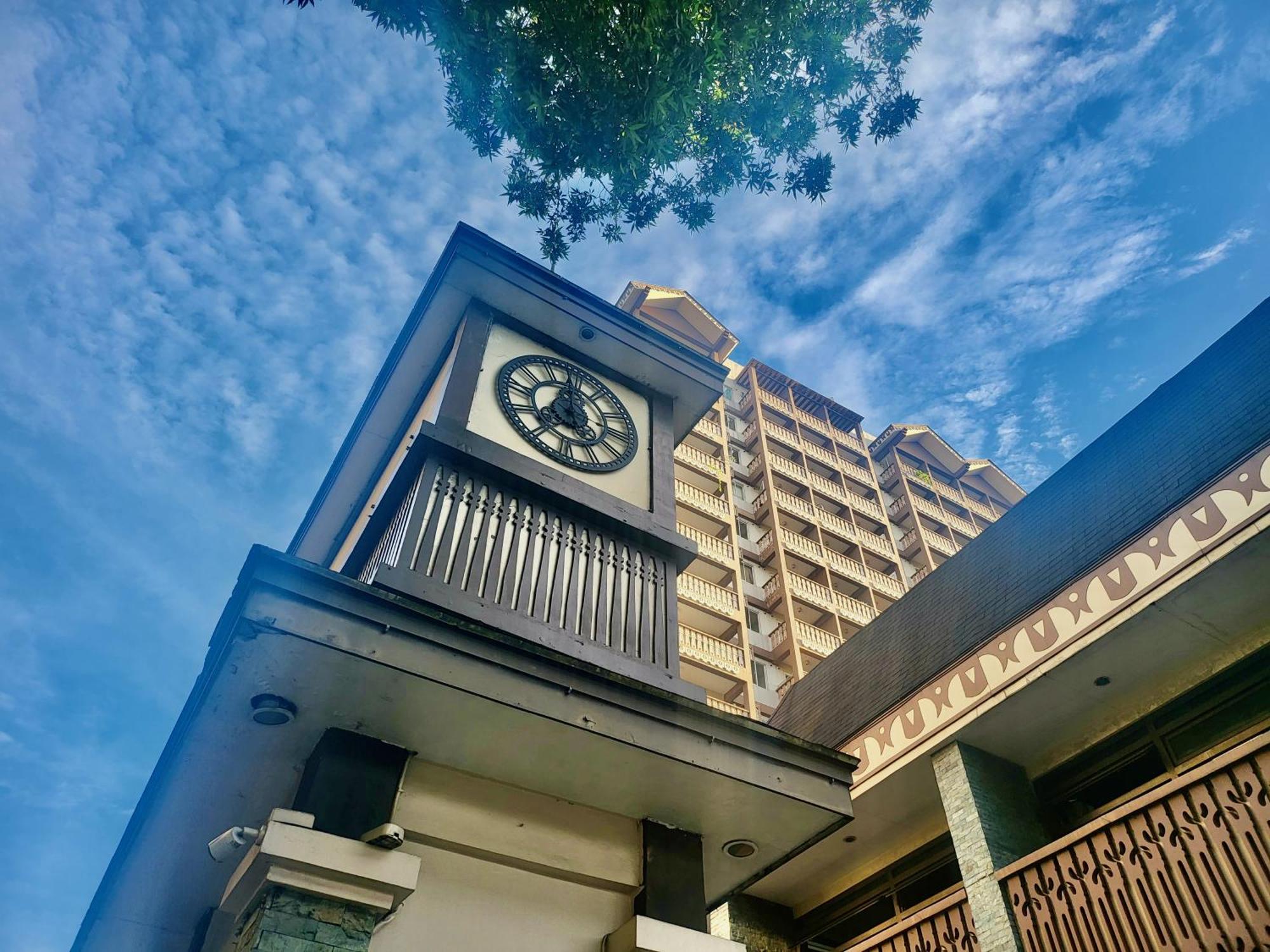 King Bed At Pine Crest #t3-439 Near Mall Apartment *