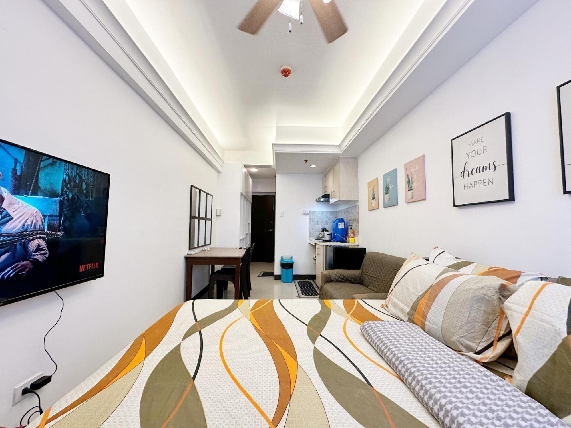 King Bed At Pine Crest #t3-439 Near Mall * Manila