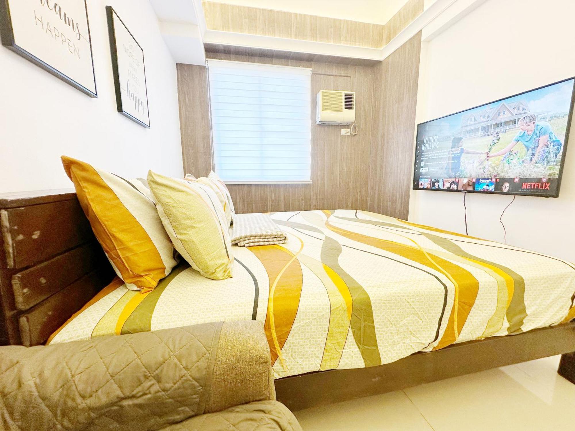 Apartment King Bed At Pine Crest #t3-439 Near Mall