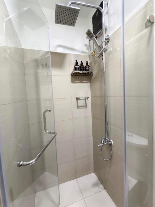 Apartment Staycation Near Mall Of Asia, Condotel With King Bed Manila