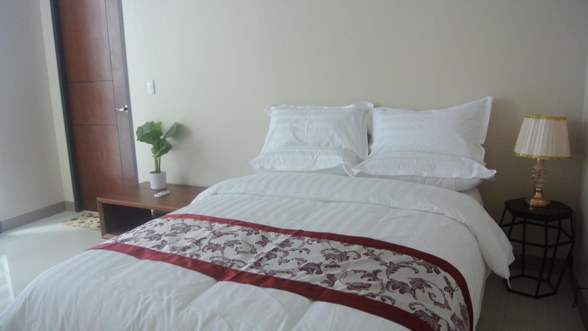 Bgc One Uptown Apartment