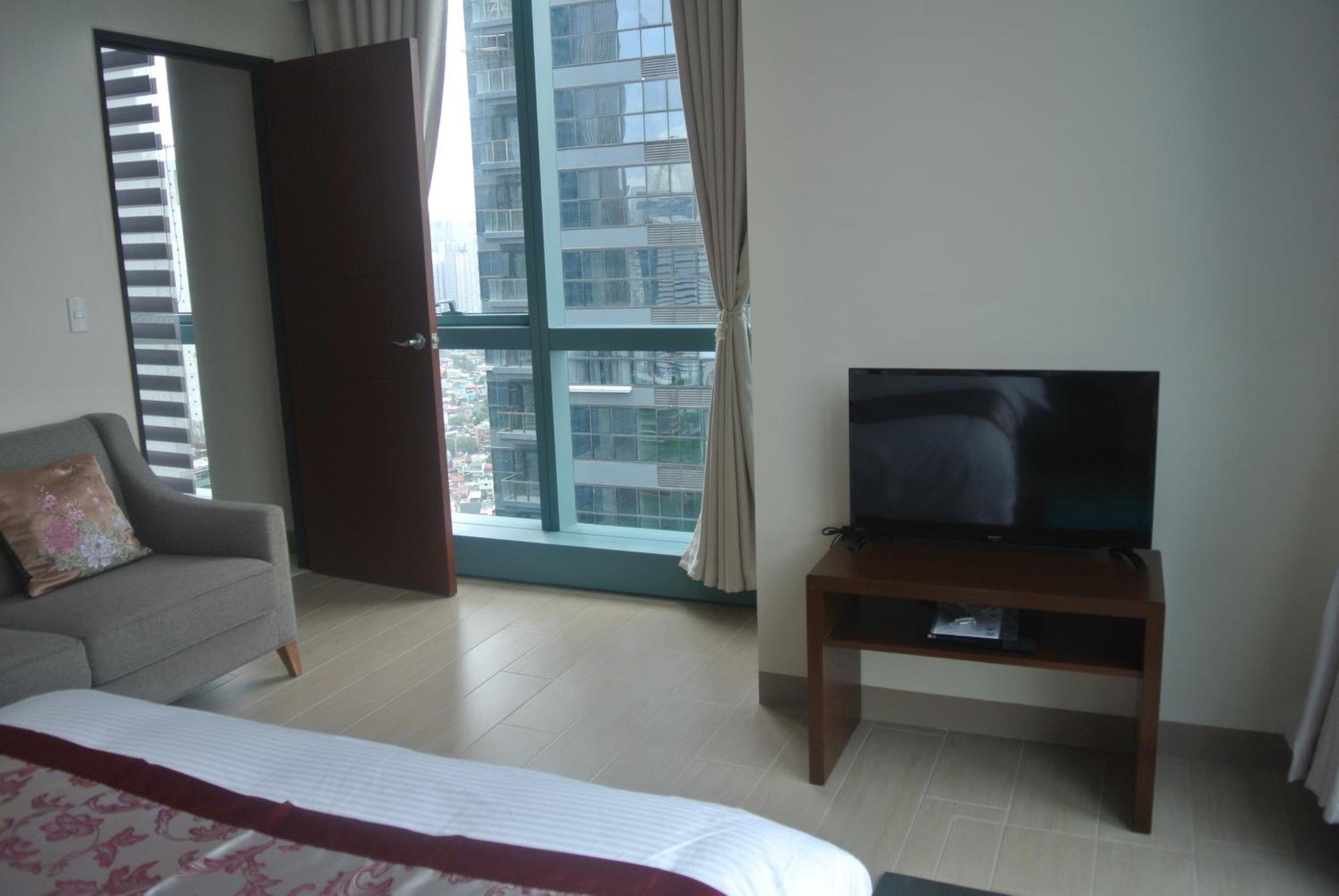 Bgc One Uptown Apartment