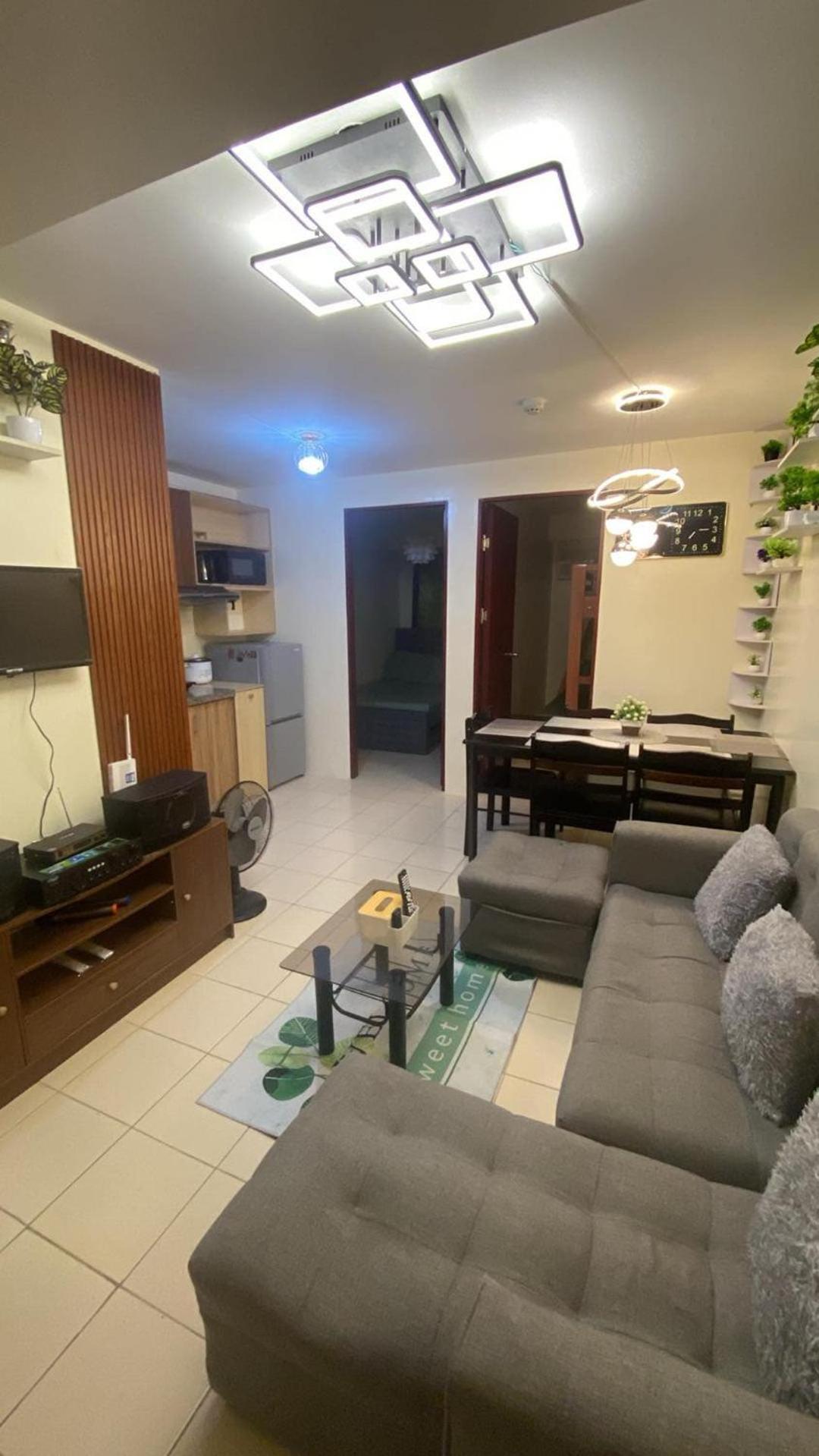 Jelyn Staycation At Urban Deca Homes Aparthotel Manila