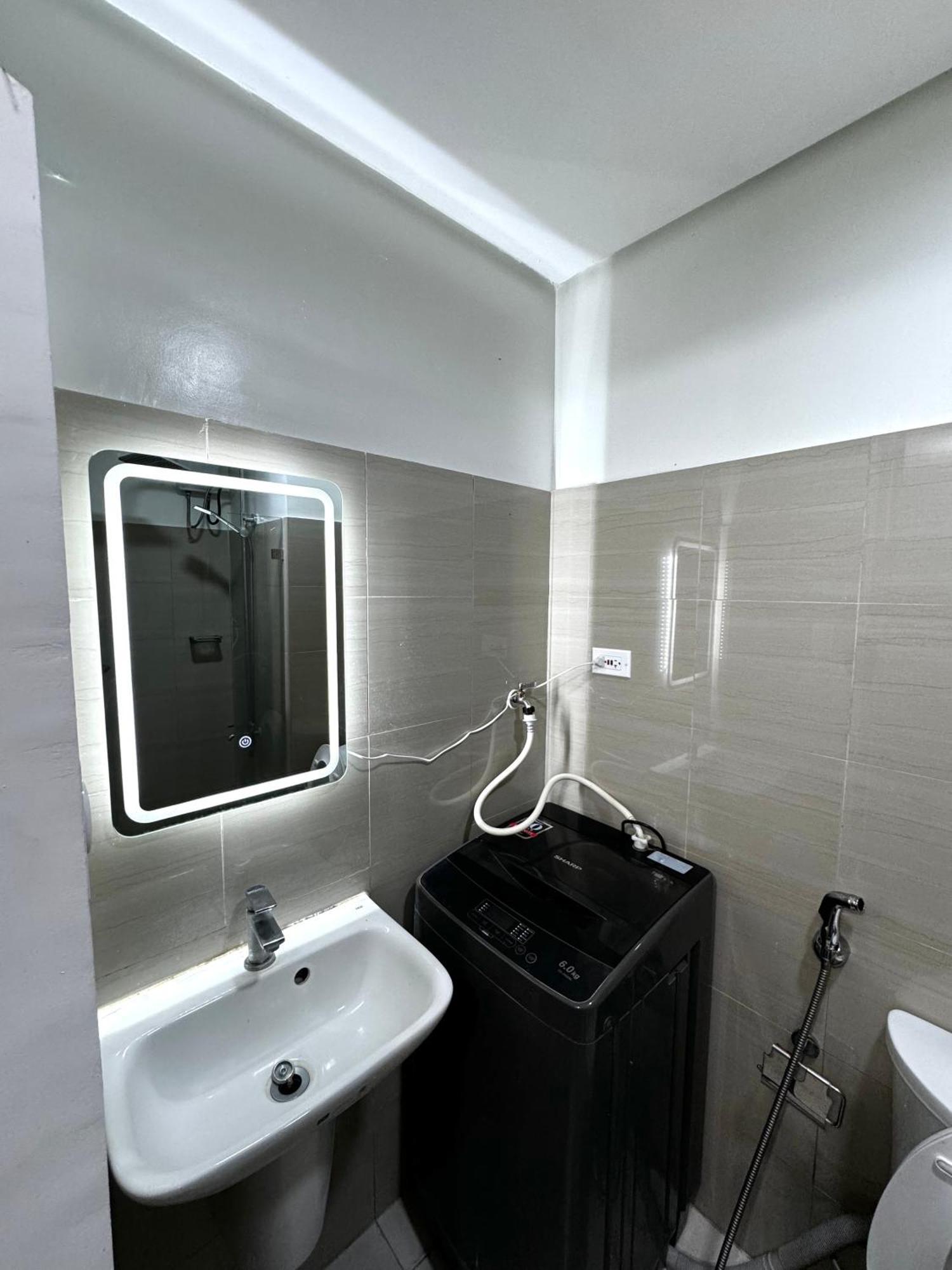 Apartment European Inspired Shore 2 Residences Manila