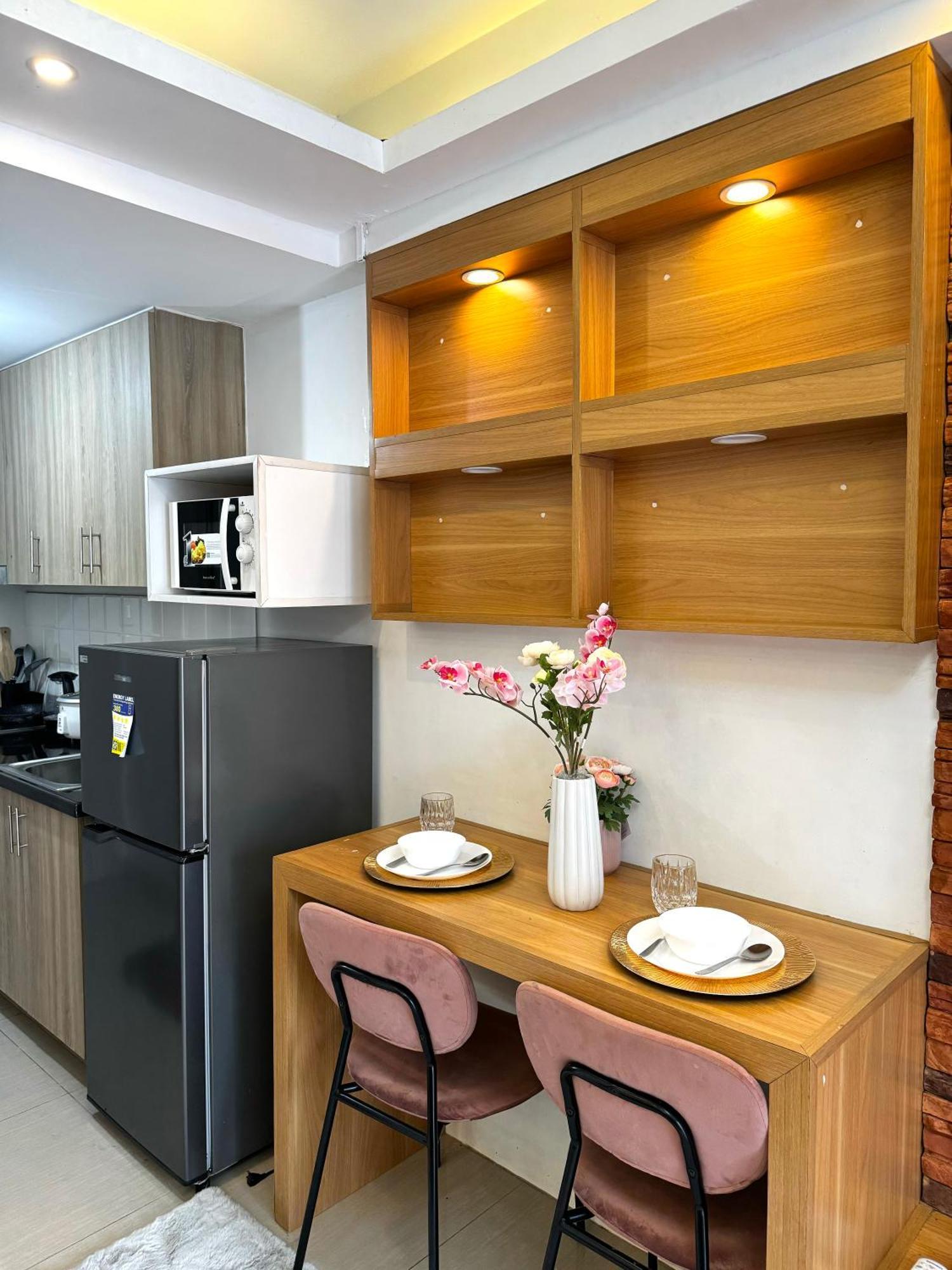 Apartment European Inspired Shore 2 Residences Manila