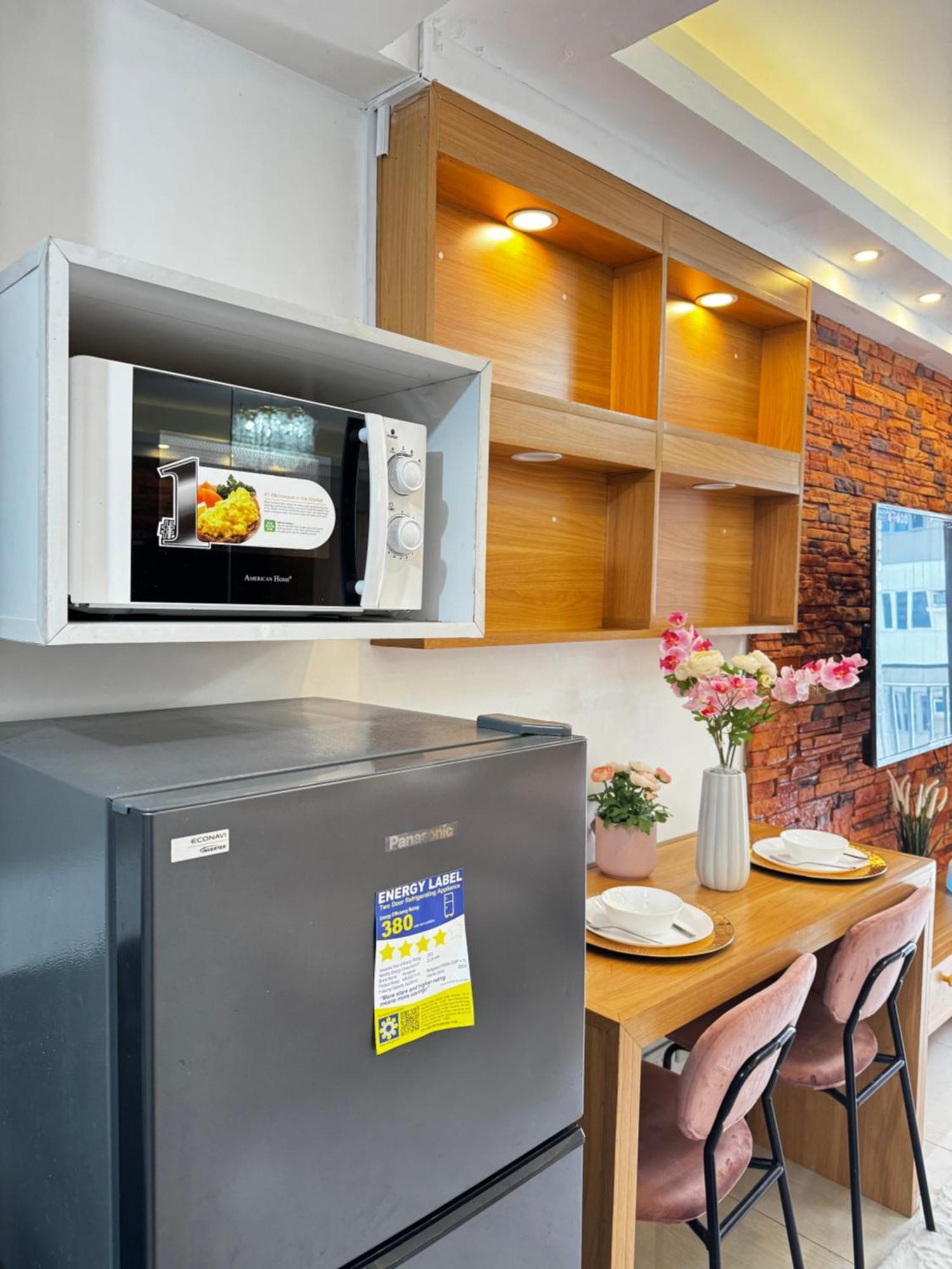European Inspired Shore 2 Residences * Manila