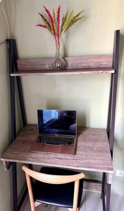Apartment Tropical Haven In Makati Cbd *