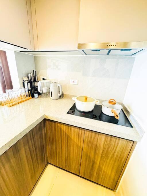 Luxury Near Of Dreams Solaire Naia Moa- Of Bridge Apartment Manila
