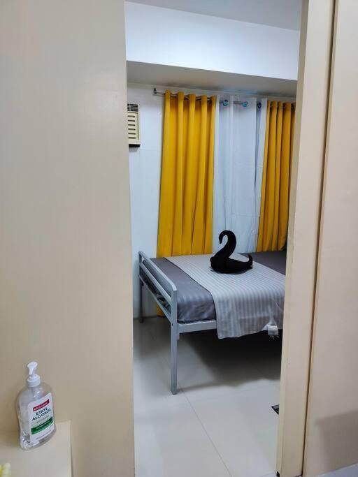 Apartment Mplace Staycation 512 Tower A Manila