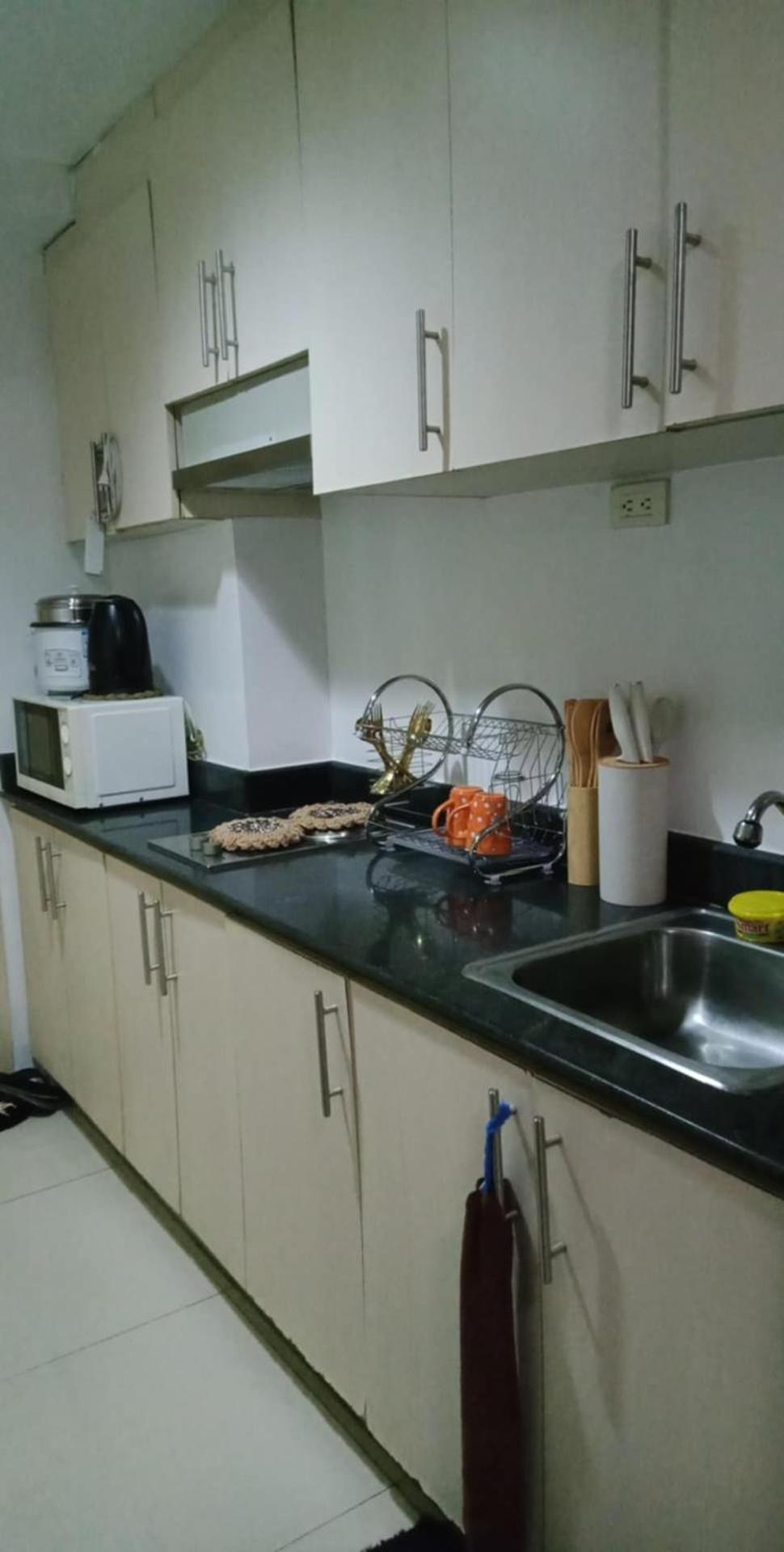 Flores Place At Sea Residences Moa