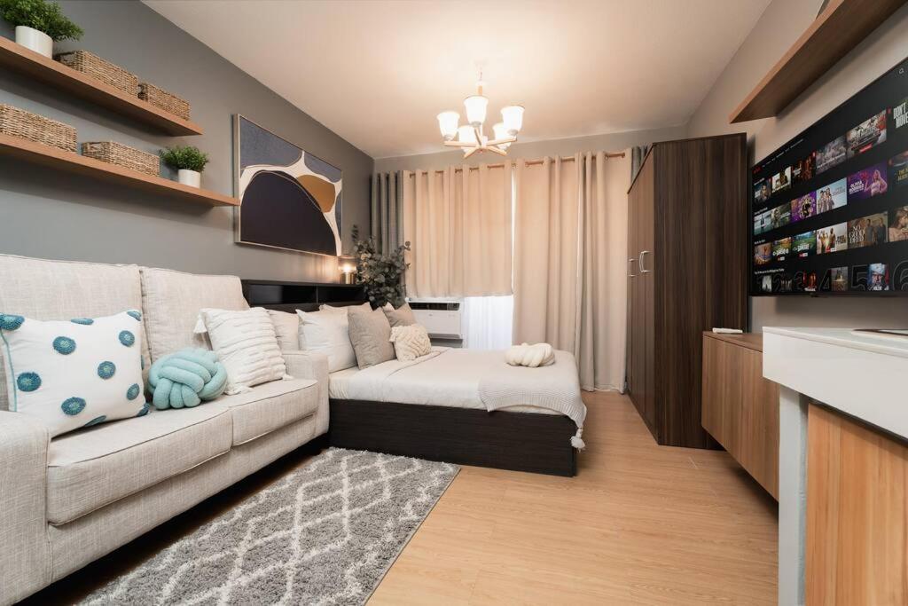 Apartment Newly Renovated Pasig With Pool And Fiber Wi-fi *