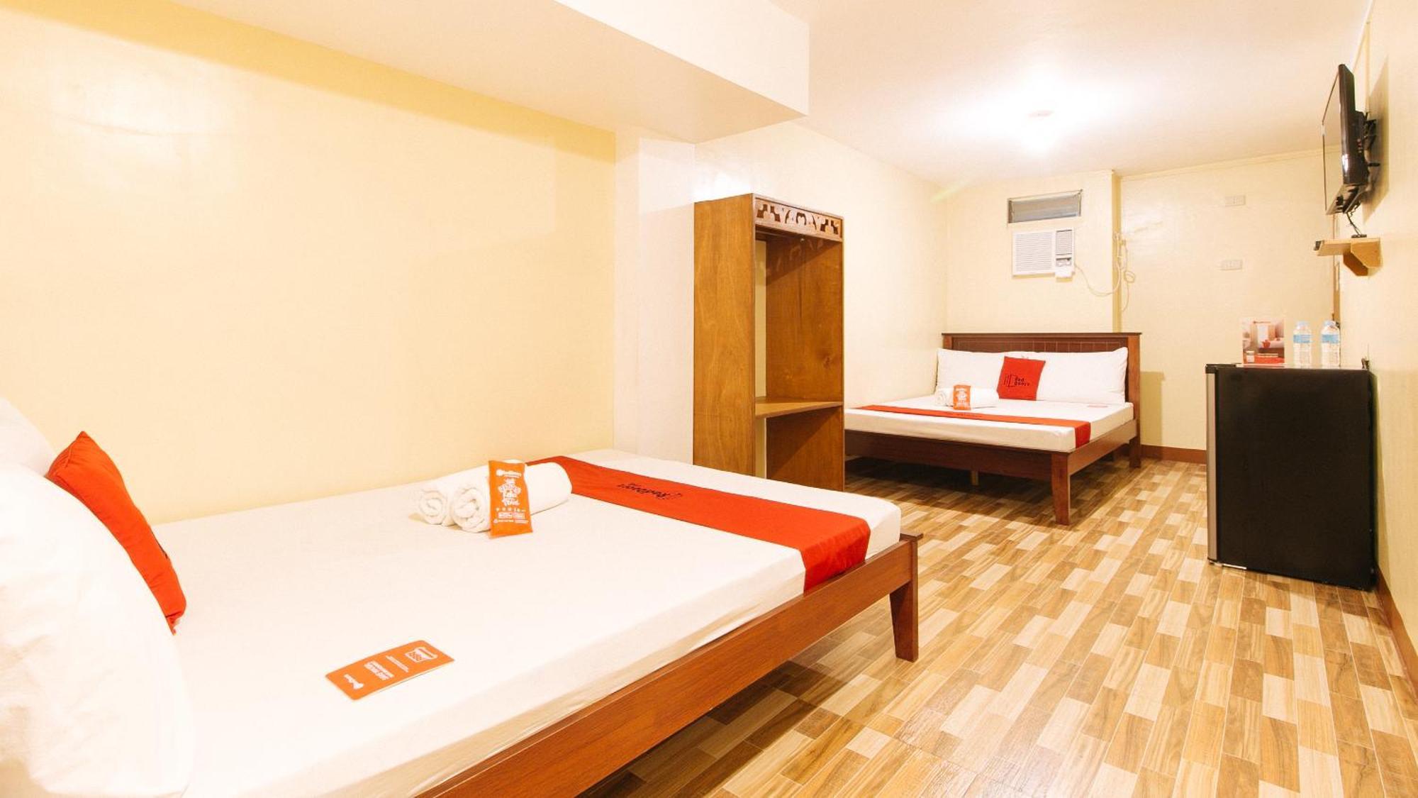 Hotel Reddoorz Near Pnr Espana Station 2*