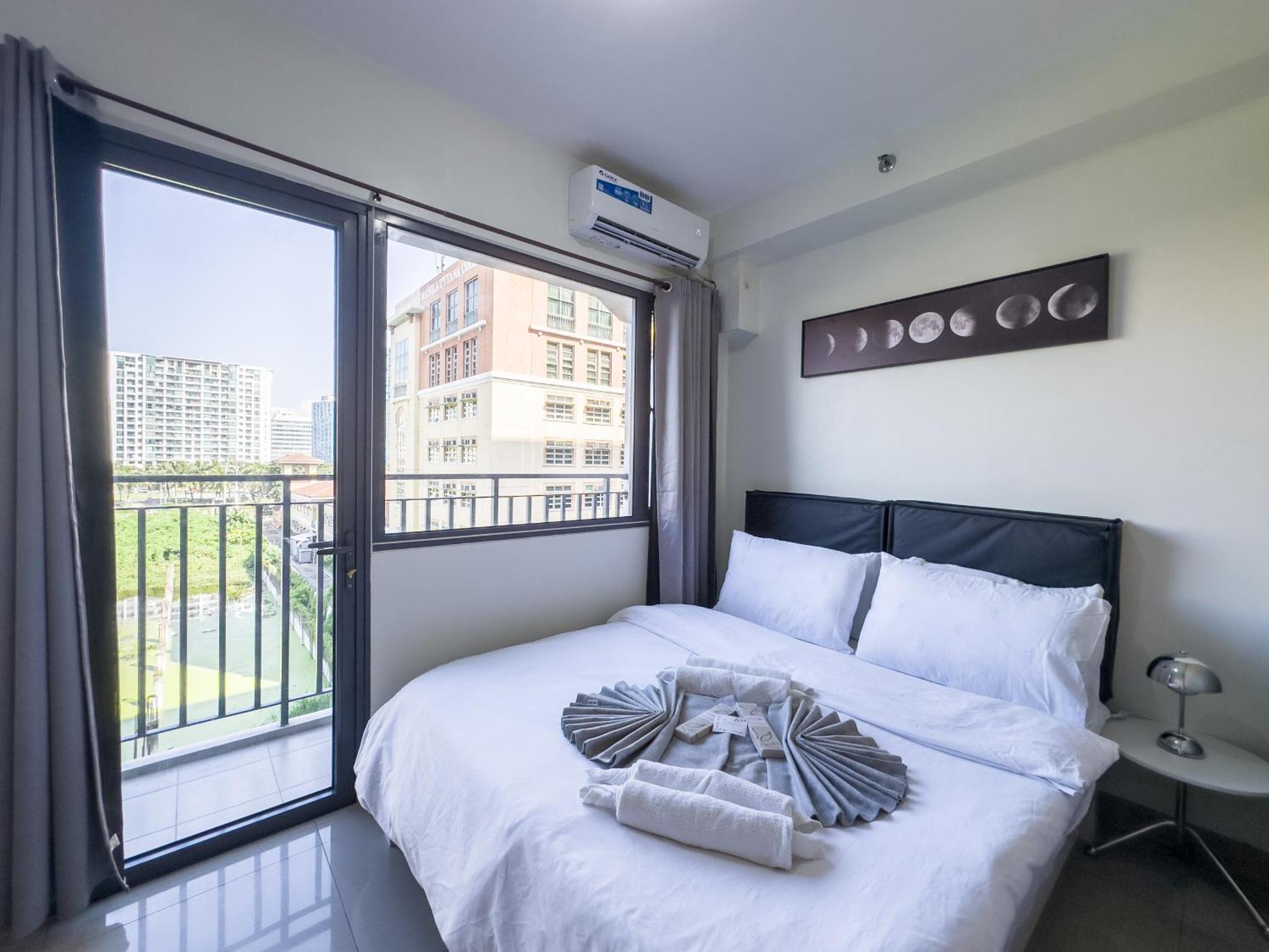 Gemstonebr In Smdc Shore 2 Residences Apartment Manila