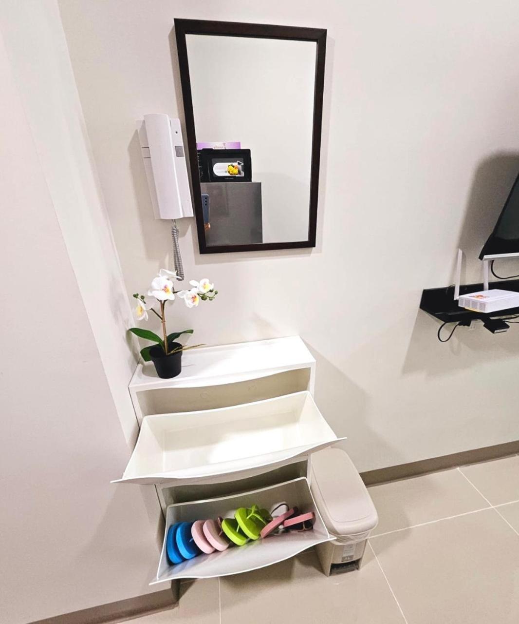 Coast Residences - 1 Bedroom With Balcony Near Picc, Wtc, Star & Moa