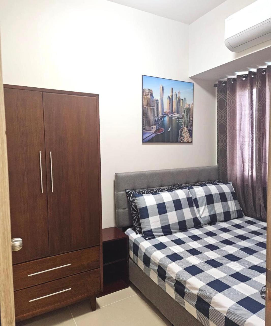 Coast Residences - 1 Bedroom With Balcony Near Picc, Wtc, Star & Moa * Manila