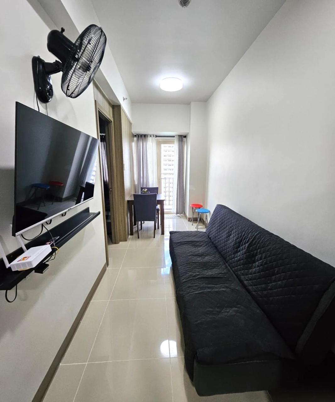 Coast Residences - 1 Bedroom With Balcony Near Picc, Wtc, Star & Moa Manila