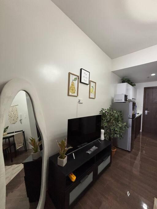 Apartment R7 Premier - 1 Bedroom In Air Residences Manila