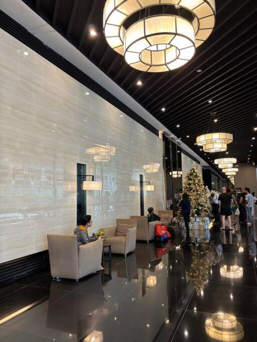 R7 Premier - 1 Bedroom In Air Residences Apartment