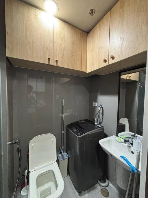 R7 Premier - 1 Bedroom In Air Residences Manila