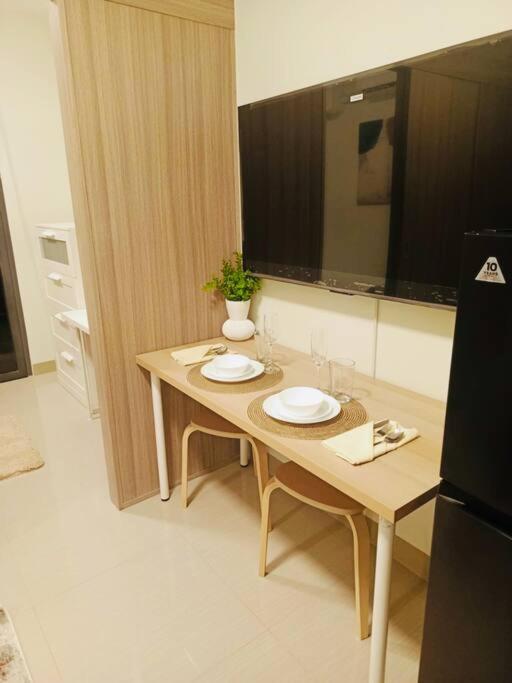 Candid By Arl Apartment