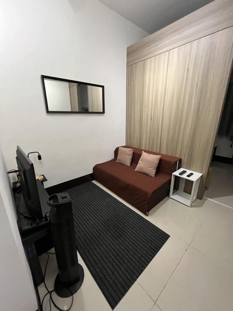 Apartment Kc's Crib - 1br Unit At Fame Mandaluyong *