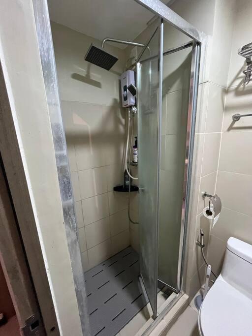 Kc's Crib - 1br Unit At Fame Mandaluyong Apartment *