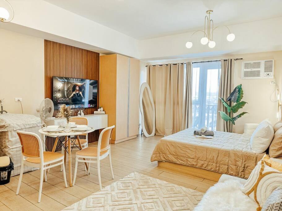 Venice Luxury Residences Taguig * Manila