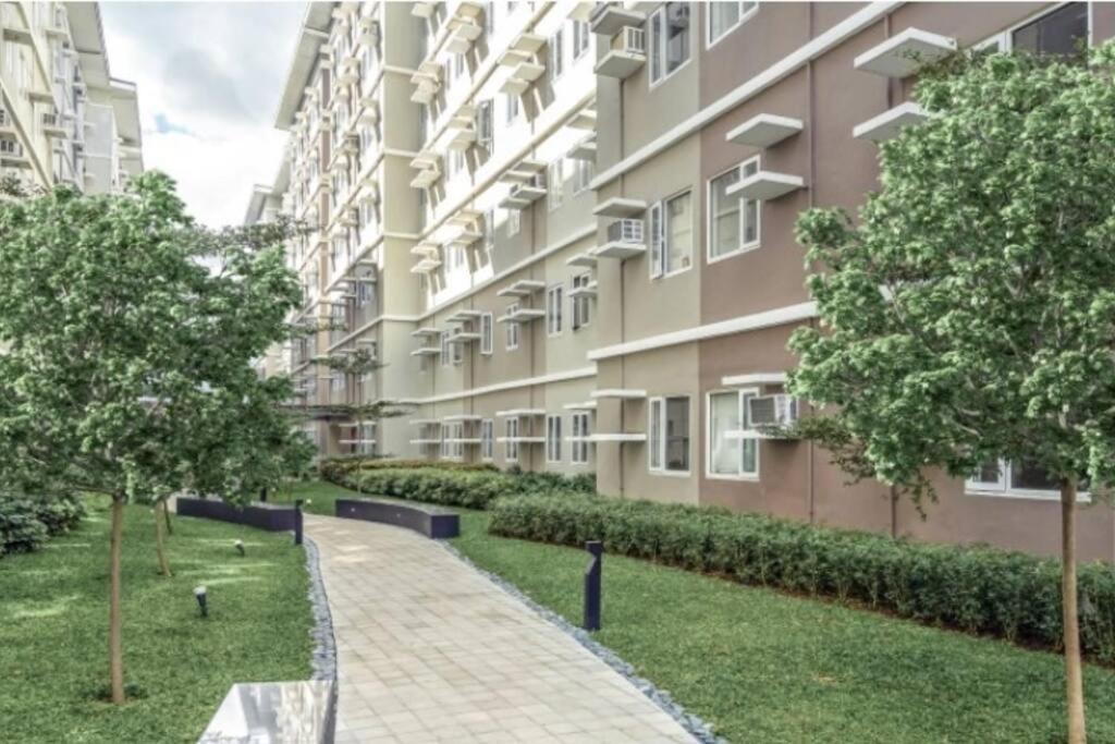 Apartment Banyan Trees At Trees Residences
