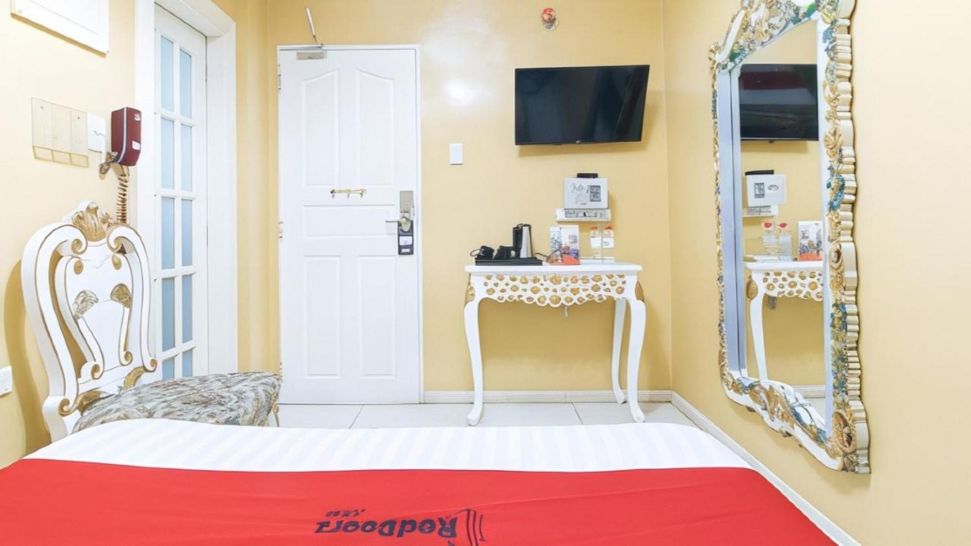 Hotel Reddoorz At Venetian 2*
