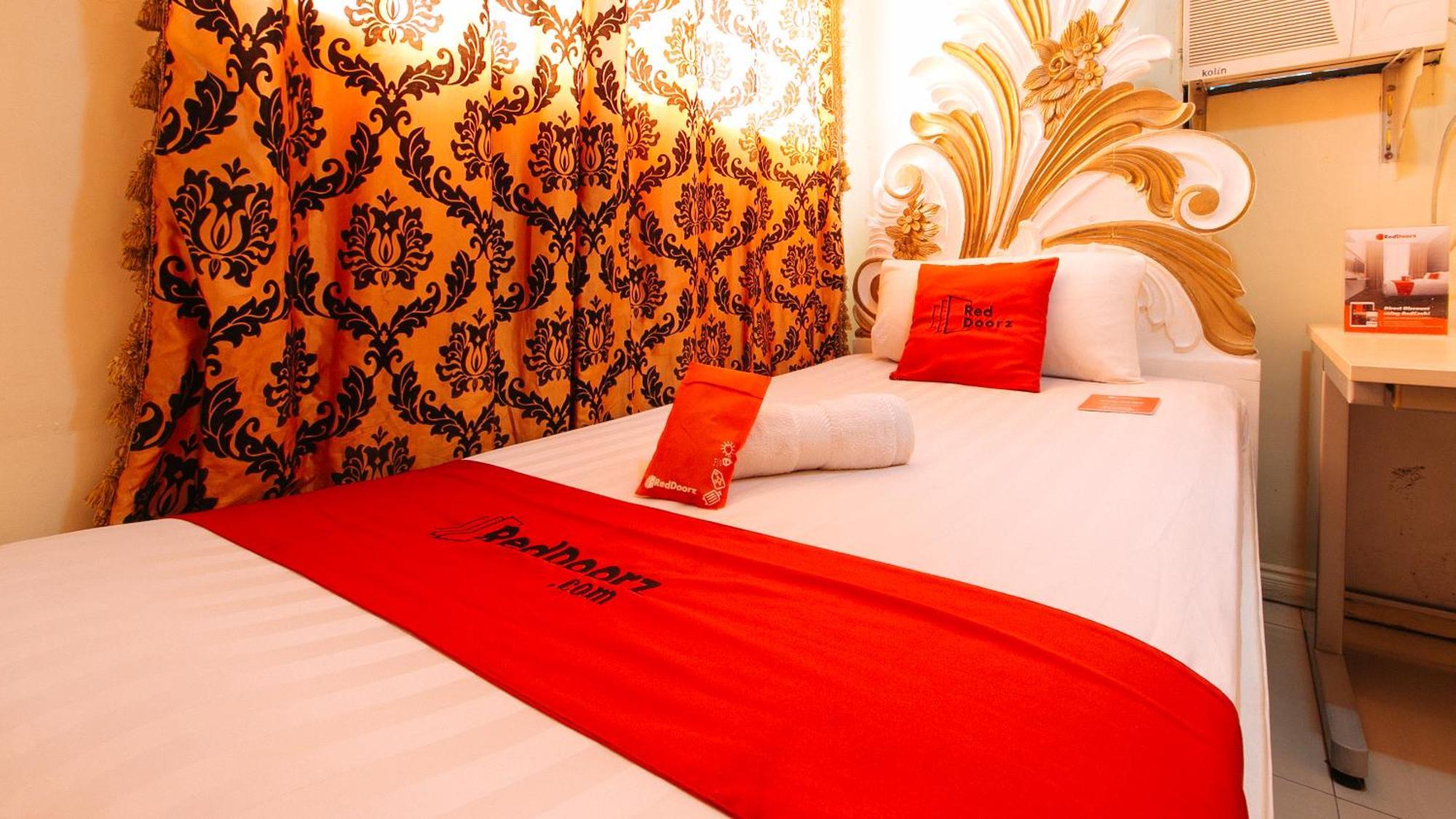 Reddoorz At Venetian Hotel Manila