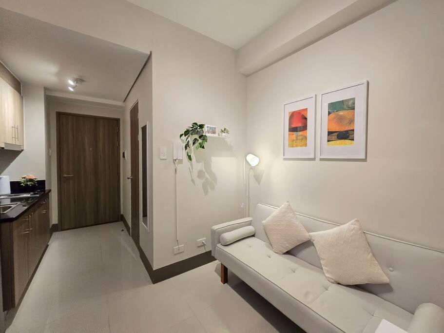 1br Unit Condotel W Balcony Fame Residences #fm57 Apartment Manila