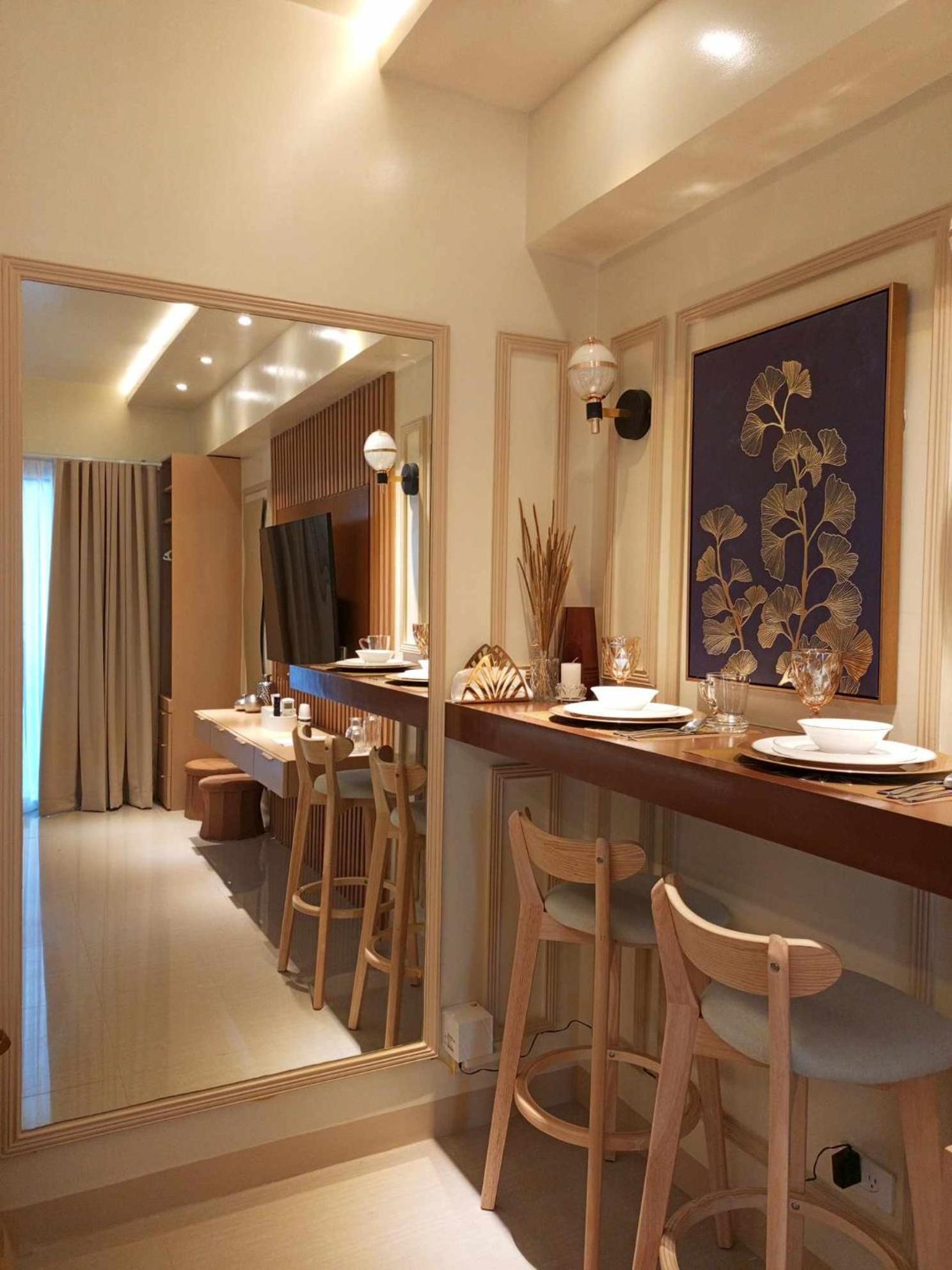 Lourdes' Place, Shore 2-tower 1, 2 Beds, Pasay Near Mall Of Manila