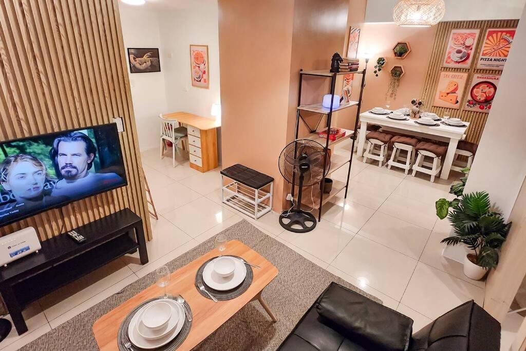 Spacious Pool View 2br 2bath In Makati * Manila
