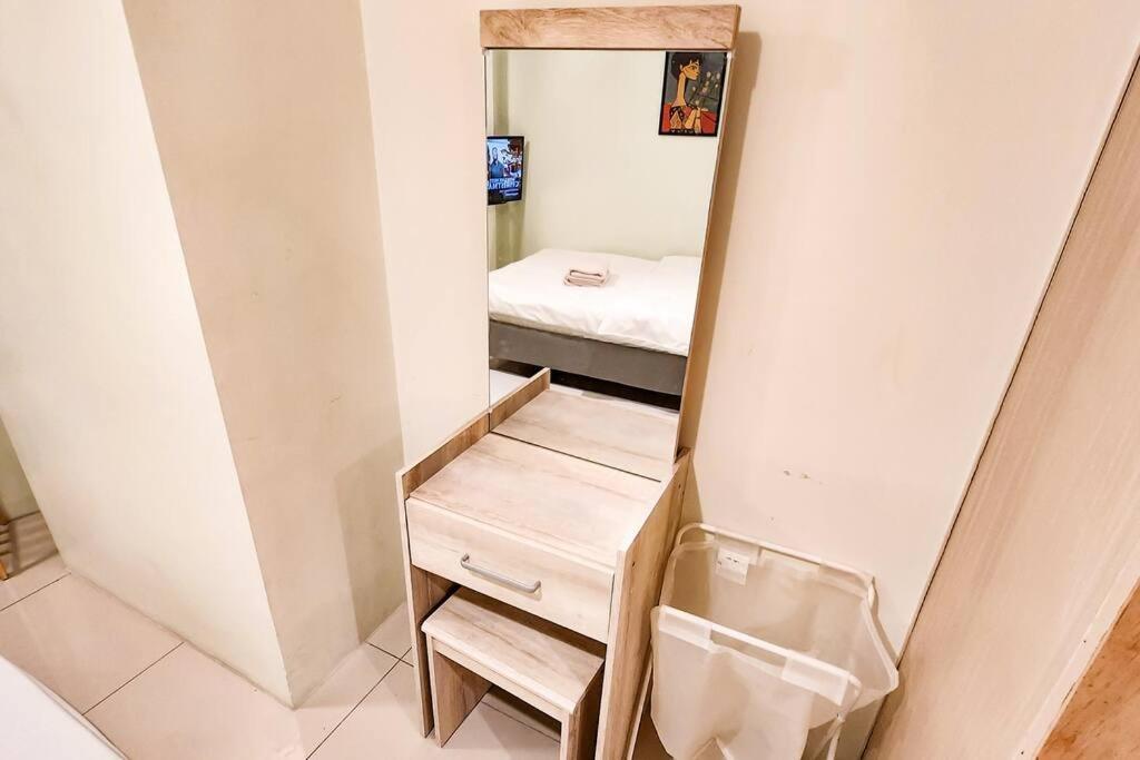Spacious Pool View 2br 2bath In Makati * Manila