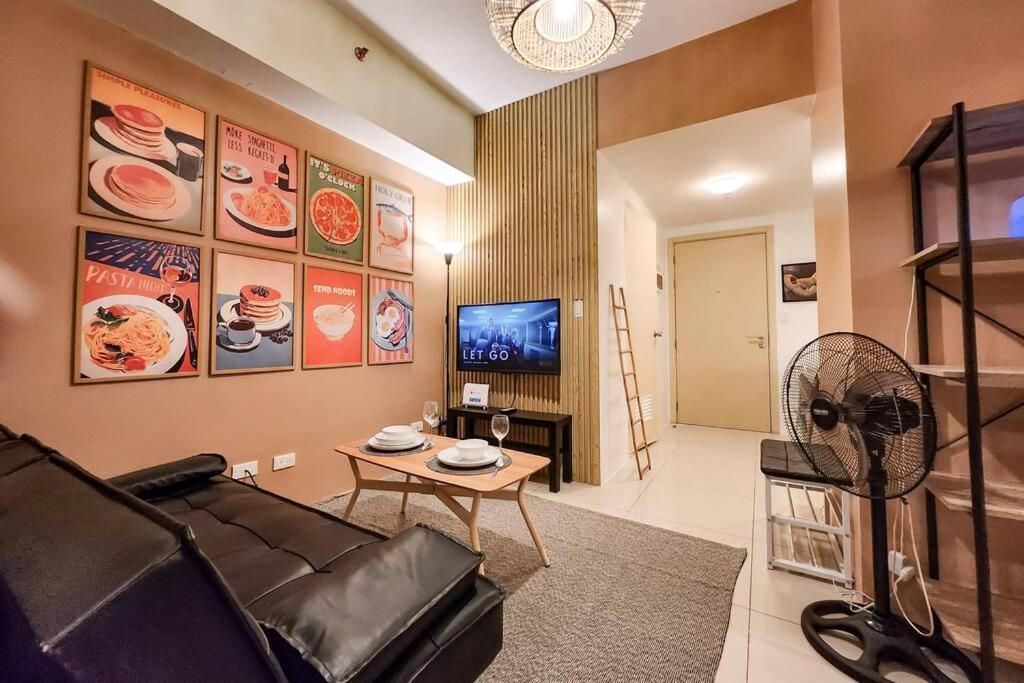 Spacious Pool View 2br 2bath In Makati Apartment Manila