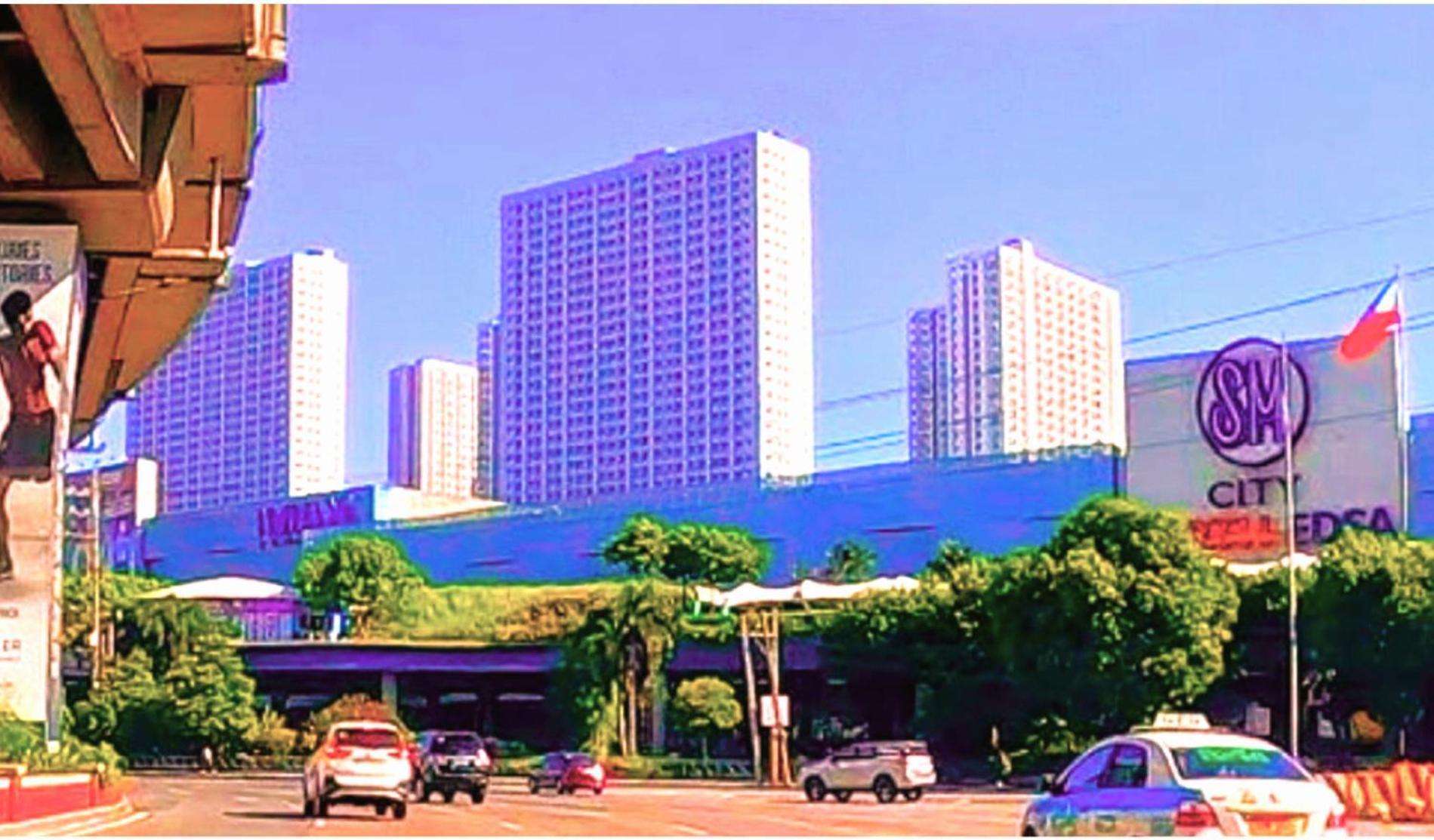 The Promenade Sm North - A Shopping & Entertainment Paradise Apartment *