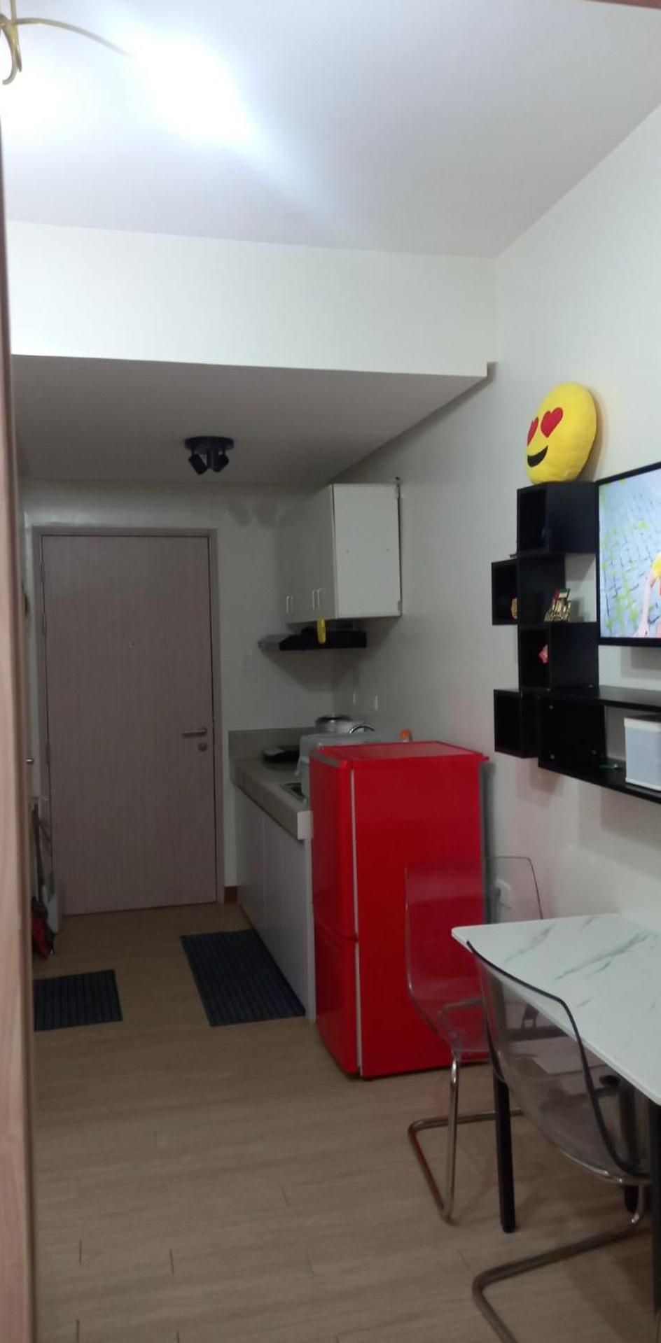 1 Bedroom With Free Wifi And Netflix In Trees Residences