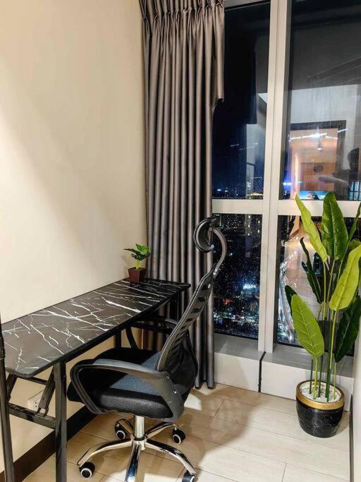 Spacious 3br In Uptown Bgc - Walking Distance To Malls And Restaurants Apartment