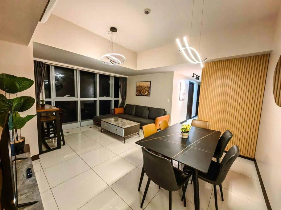 Spacious 3br In Uptown Bgc - Walking Distance To Malls And Restaurants Apartment *