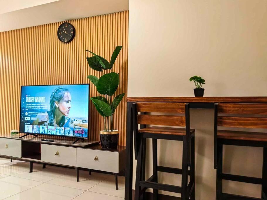 Spacious 3br In Uptown Bgc - Walking Distance To Malls And Restaurants Apartment