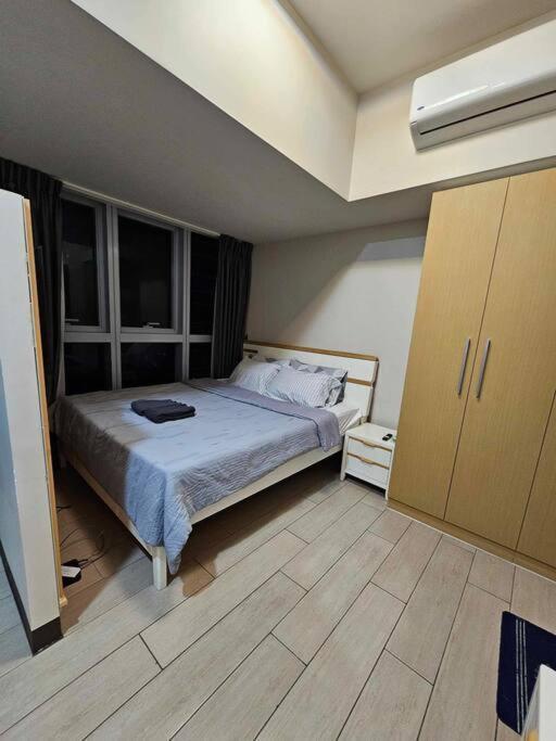 Apartment Spacious 3br In Uptown Bgc - Walking Distance To Malls And Restaurants Manila