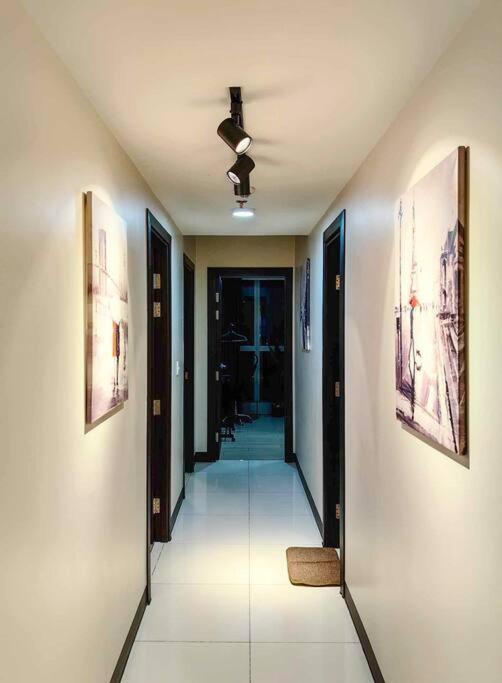 Apartment Spacious 3br In Uptown Bgc - Walking Distance To Malls And Restaurants *