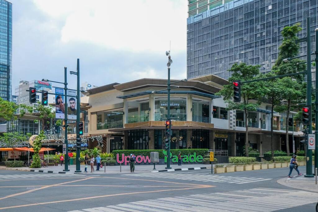 Spacious 3br In Uptown Bgc - Walking Distance To Malls And Restaurants Apartment