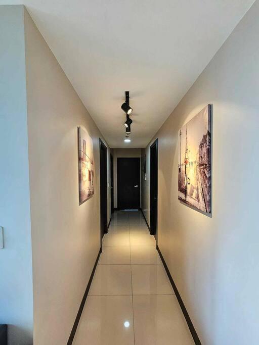 Apartment Spacious 3br In Uptown Bgc - Walking Distance To Malls And Restaurants
