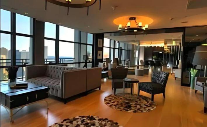 Apartment Gramercy Century Makati