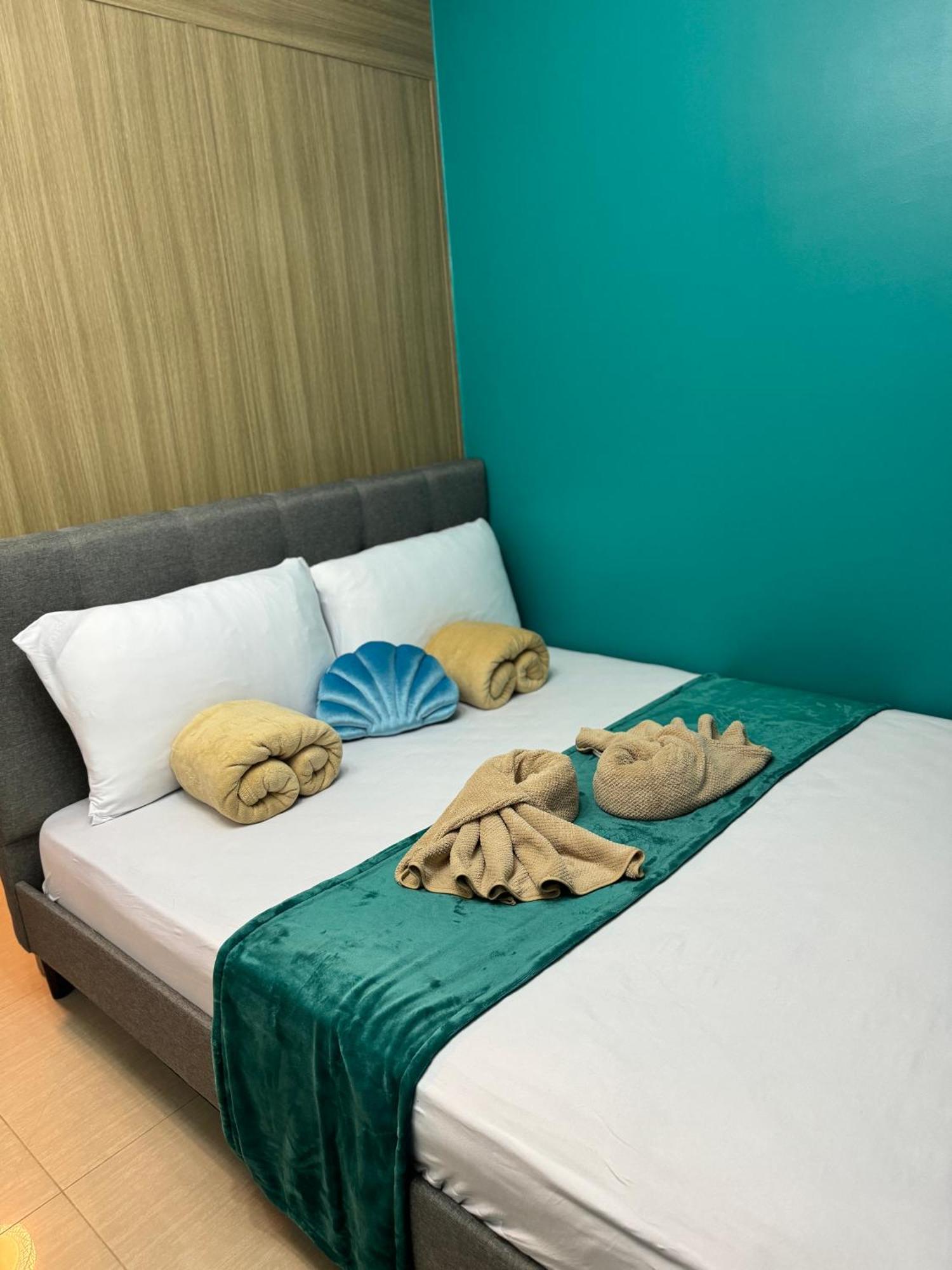 Shore 2 Residences Moa By Prime *