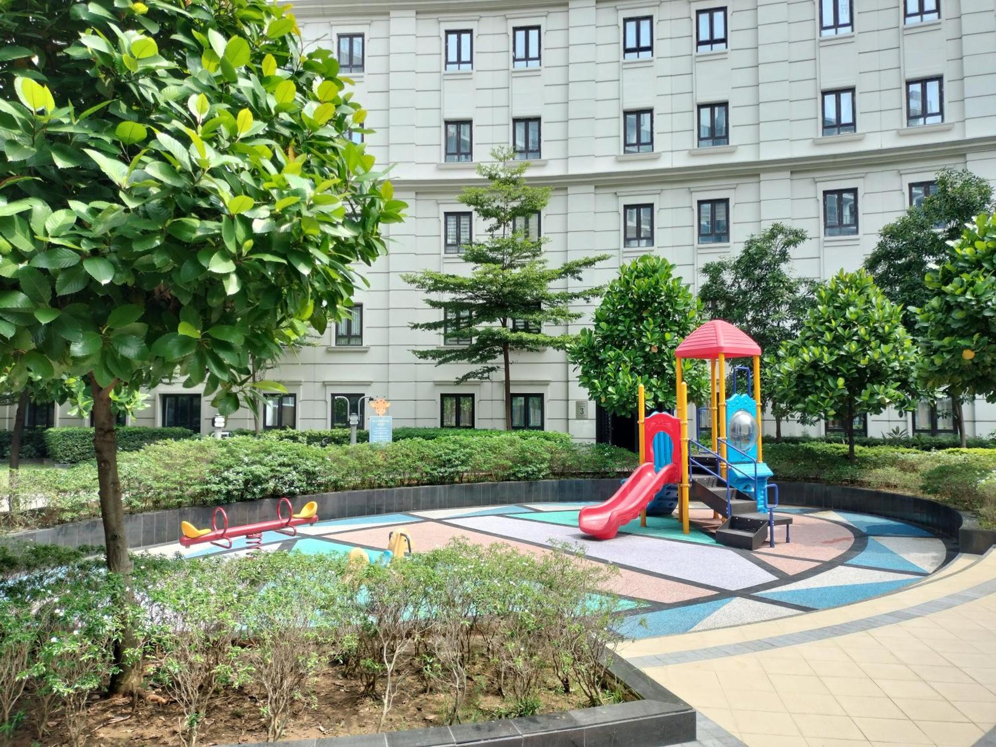 The Nest C5-7f Eightyone Newport Boulevard Condominium, Pasay Apartment